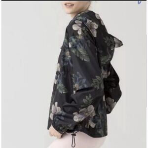 Thread & Supply M Floral Windbreaker Jacket - Stylish Women's‎ Pullover